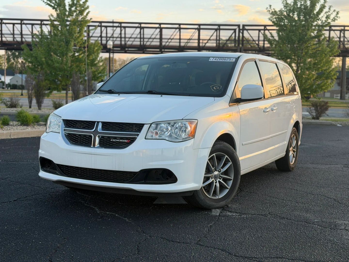 dodge grand caravan 2017 2C4RDGBG5HR630600 image dodge grand caravan 2017 2C4RDGBG5HR630600 image